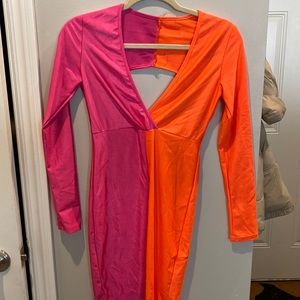 Beautiful Colorful fun summer dress fitted with a V cut for cleavage